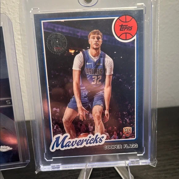 Topps Cooper Flagg Dallas mavericks rookie card lot. Clutch city activators 1980 - Picture 4 of 5